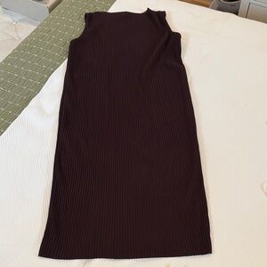 Grade and Gather eggplant accordion pleated cocoon dress. Generous size S.